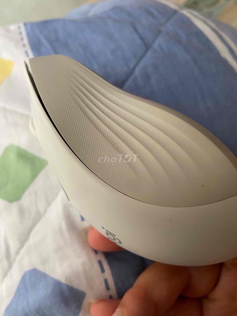 Chuột logi màu trắng còn mới phù hợp cho hssv. Mua bán Phụ kiện (Màn hình, Chuột...) tại Quận Tân Bình Tp Hồ Chí Minh được đăng bởi Zưnn Tường hình 1