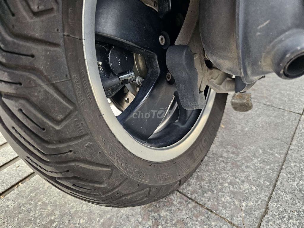 GTS 125 3vie 2014 gin. Mua bán Xe máy tại Quận Ba Đình Hà Nội được đăng bởi Bách hình 6