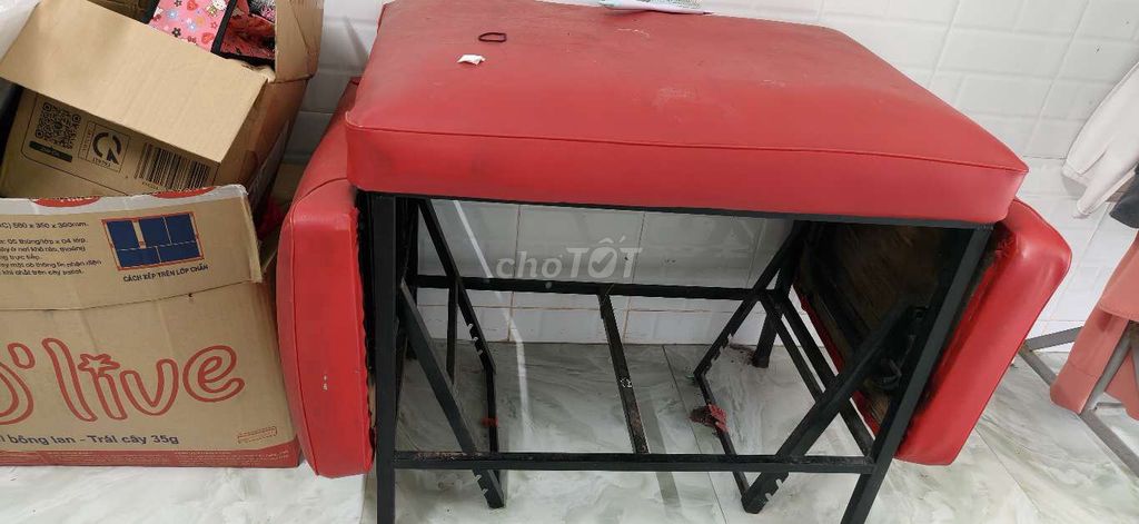 Giường gội đầu gấp gọn Đỏ. Mua bán Giường, chăn ga gối nệm tại Thành phố Mỹ Tho Tiền Giang được đăng bởi KIM YẾN HUỲNH hình 1