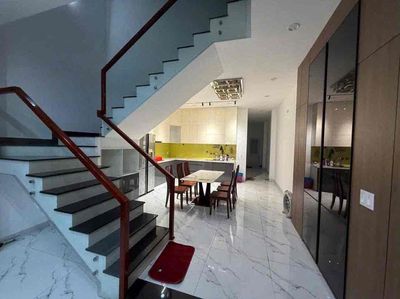 Аренда · 5 комн. · 100 м² · Quận Thanh Khê, ул. Bế Văn Đàn