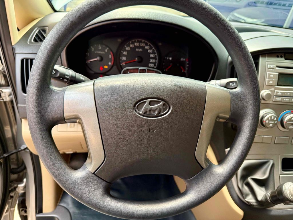 Hyundai Grand Starex 2015 máy dầu 9 chỗ. Mua bán Ô tô tại Quận Gò Vấp Tp Hồ Chí Minh được đăng bởi Bình An Ôtô  hình 7