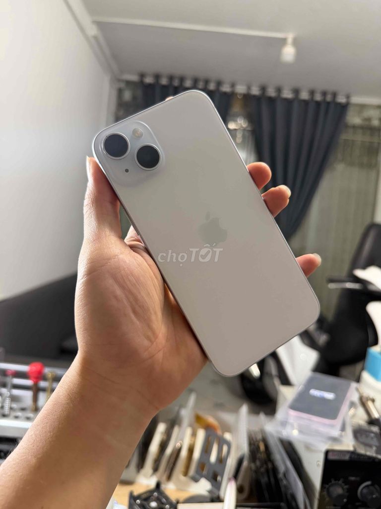 Apple iPhone 15 Plus 128GB Trắng. Mua bán Điện thoại tại Thành phố Đà Lạt Lâm Đồng được đăng bởi Giang hình 1