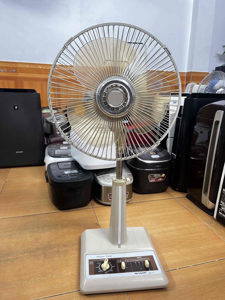 Quạt lửng Sharp Nhật. Mua bán Quạt tại Quận Ngô Quyền Hải Phòng được đăng bởi Em Quyền hình 1