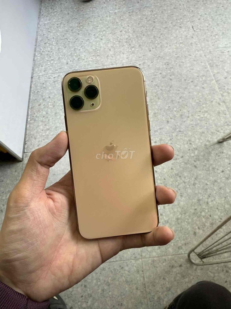 Apple iPhone 11 Pro Vàng. Mua bán Điện thoại tại Quận Cẩm Lệ Đà Nẵng được đăng bởi quang quang hình 1