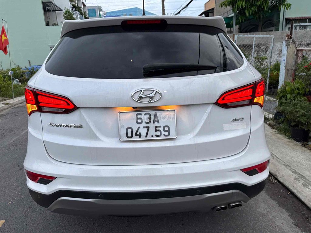 Hyundai Santa Fe 2016 2.4 AT 4 WD - 75000 km. Mua bán Ô tô tại Quận 12 Tp Hồ Chí Minh được đăng bởi A Quý hình 8