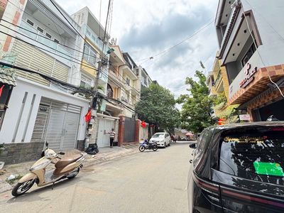 Nhà mới đẹp - Khu Dân Cư ổn định. Hẻm thông - ban công thoáng 