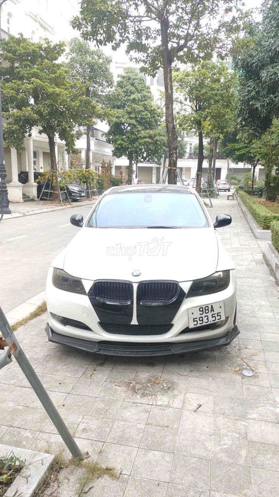BMW 2010 Trắng 5 chỗ Tự động. Mua bán Ô tô tại Quận Nam Từ Liêm Hà Nội được đăng bởi Trần Văn Tú hình 1