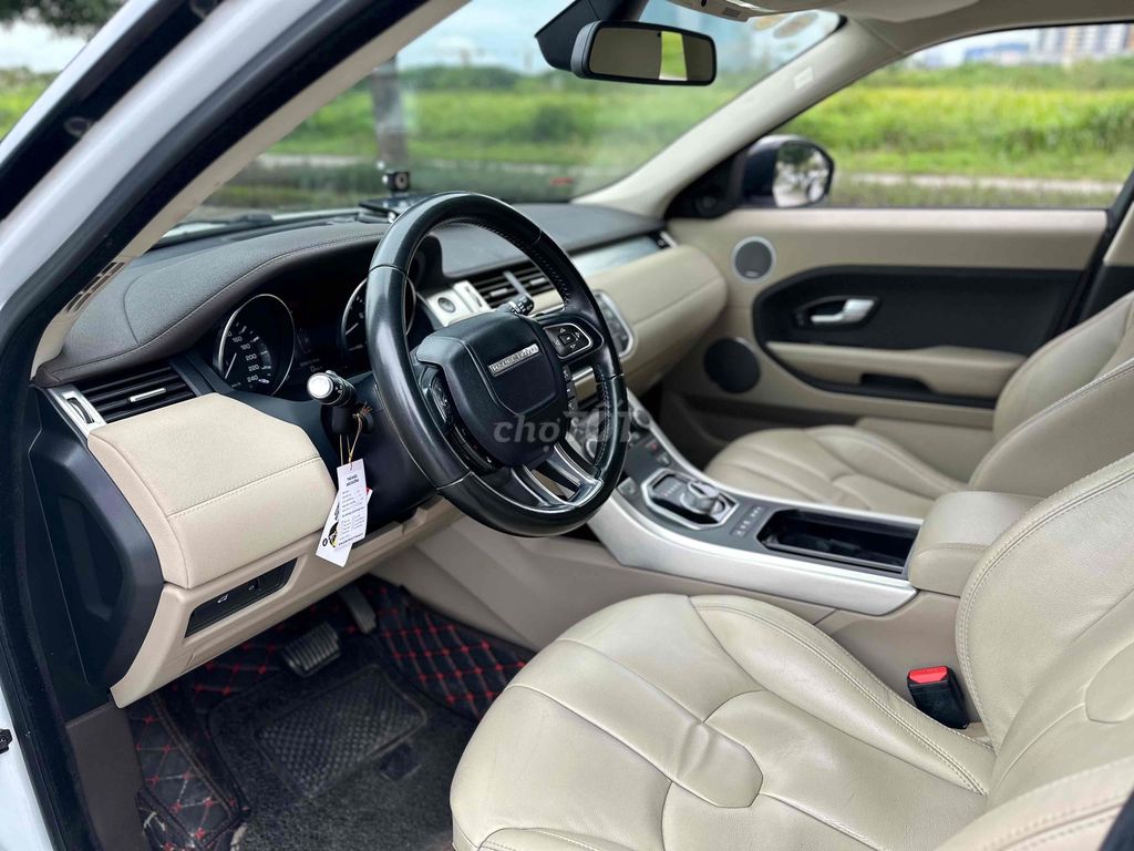 Range Rover Evoque 2015 Prestige Trắng 8 Vạn Miles. Mua bán Ô tô tại Quận Cầu Giấy Hà Nội được đăng bởi Vũ Kiên hình 9