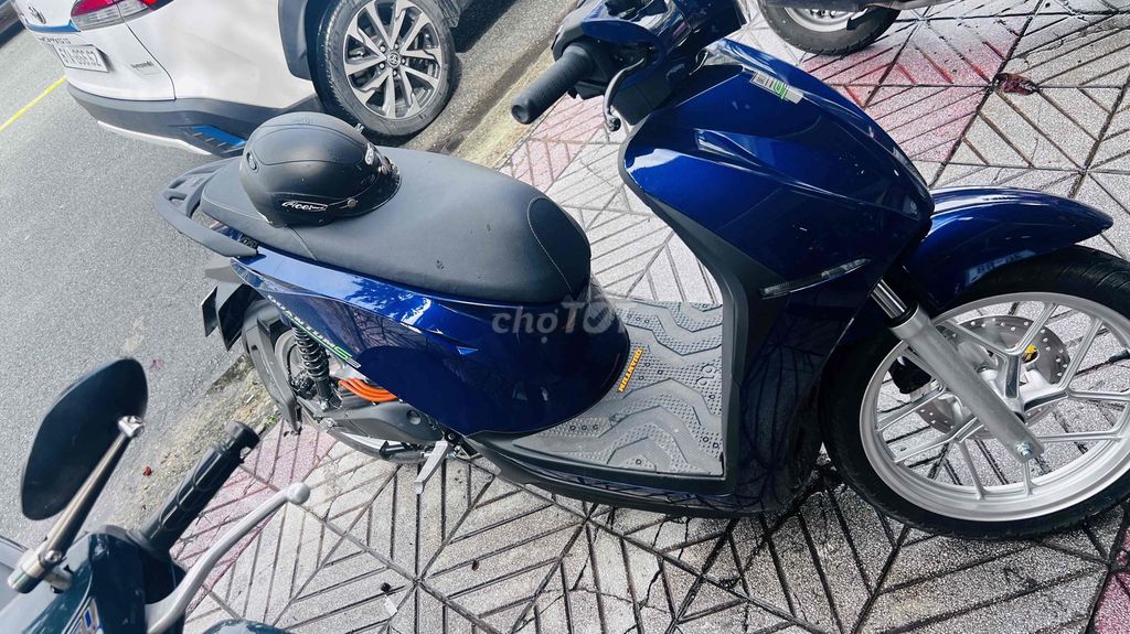 xe như mới đi đúng 2300km siêu keng vì ko thoi bán. Mua bán Xe điện tại Thành phố Thủ Dầu Một Bình Dương được đăng bởi lê thành  hình 4