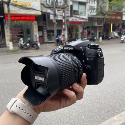 Máy ảnh Nikon D7000 x Lens 18-105mm f3.5-5.6 95%.