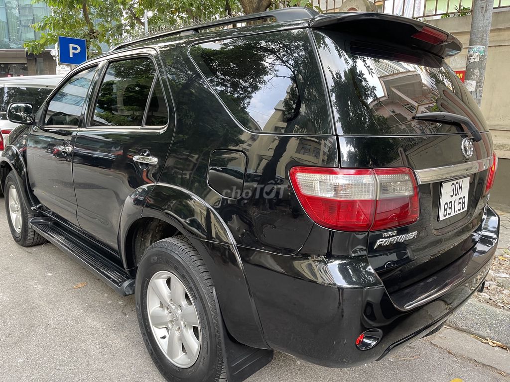 Toyota Fortuner 2010 2.5G - 10000 km. Mua bán Ô tô tại Quận Ba Đình Hà Nội được đăng bởi Nguyễn Tuấn Hùng hình 2