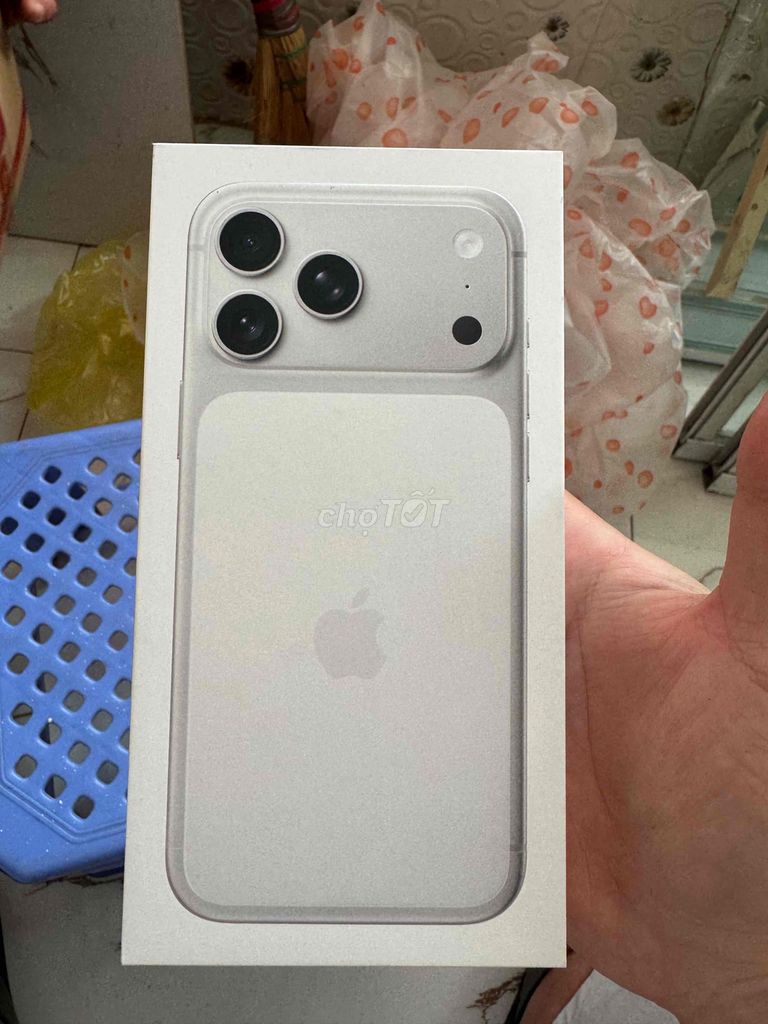Apple iPhone 17 Pro Max 512GB Bạc ZP/A Like New. Mua bán Điện thoại tại Quận Tân Phú Tp Hồ Chí Minh được đăng bởi Bao Lyhung hình 1