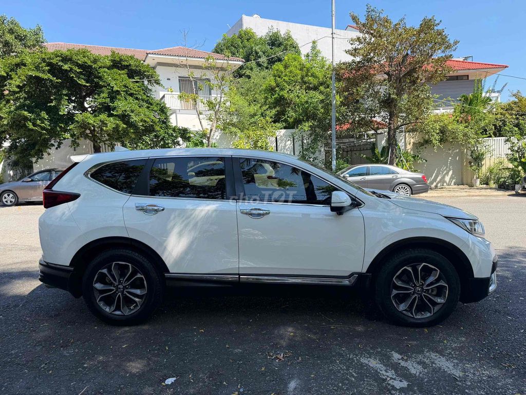Хонда CRV L 2021 белая 61438 км