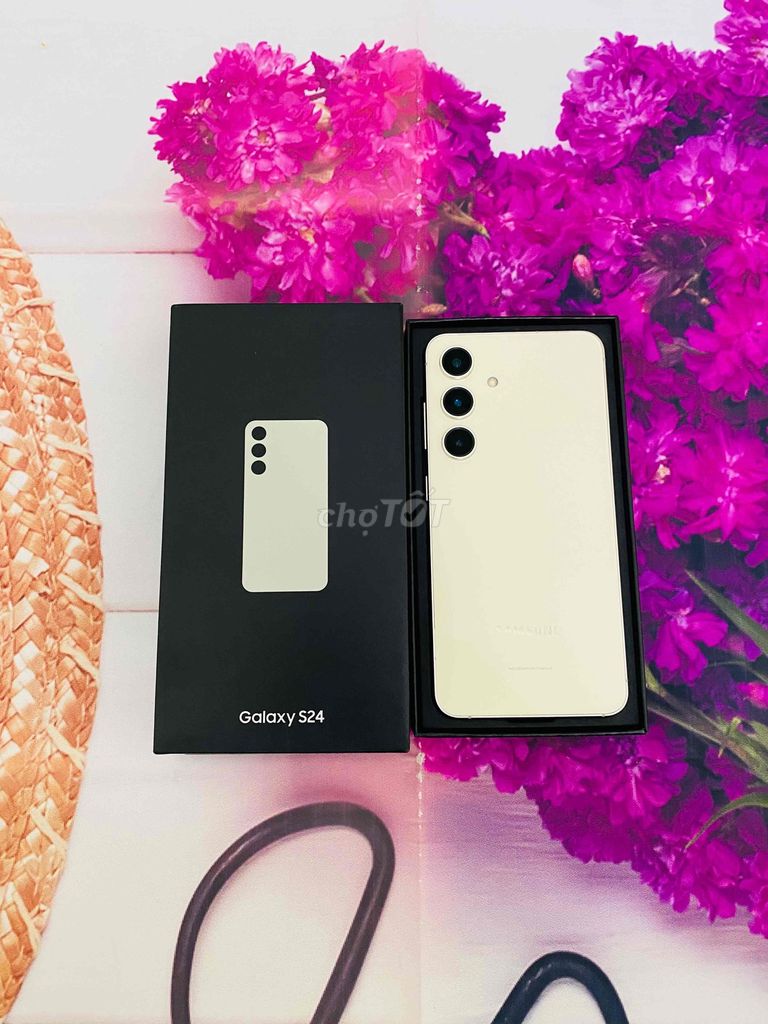 Samsung Galaxy S24 like new fullbox hàng VN. Mua bán Điện thoại tại Thành phố Huế Thừa Thiên Huế được đăng bởi Chuyên Hàng Công Ty hình 1