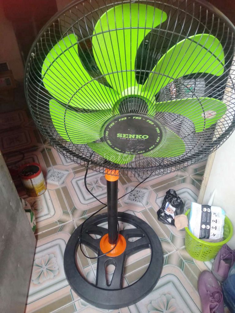 Quạt đứng Senko Xanh lá. Mua bán Quạt tại Huyện Đức Hòa Long An được đăng bởi Tuan hình 1