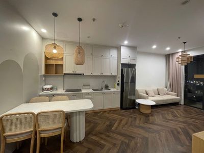 Bán gấp căn hộ 63m 2n2 giá 4.1 tỷ tại Vinhomes Smartcity