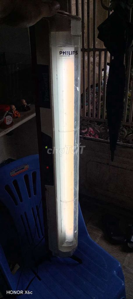 Đèn sạc Philips Bazooka Trắng. Mua bán Đèn tại Quận 8 Tp Hồ Chí Minh được đăng bởi shop poony house hình 1