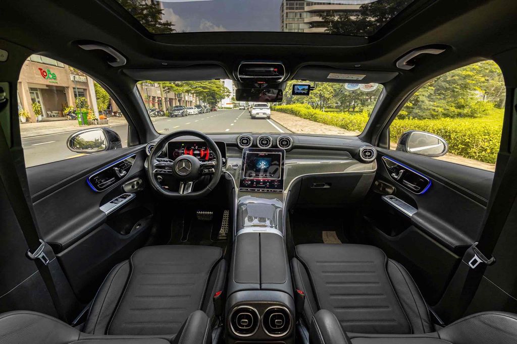 Mercedes GLC300 AMG Model 2024 All new Siêu lướt. Mua bán Ô tô tại Quận 7 Tp Hồ Chí Minh được đăng bởi Dương Phương hình 13