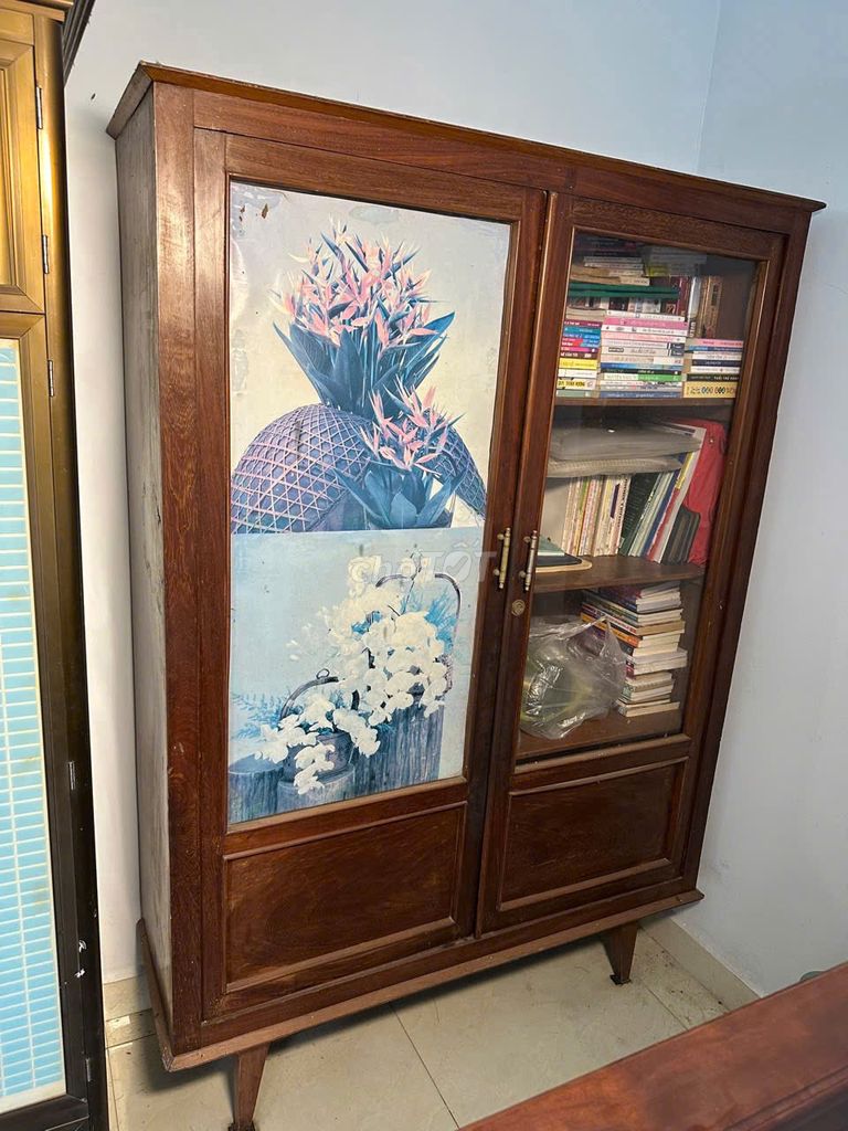 Tủ sách xưa