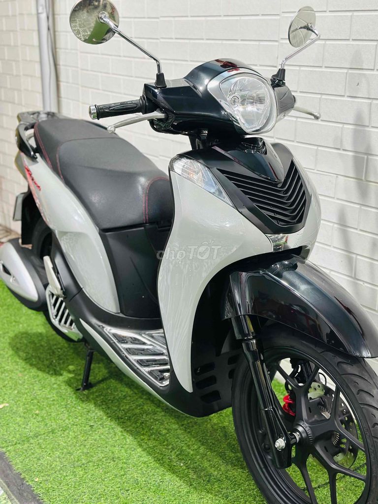 cần bán sh mode ABS, hỗ trợ trả góp. Mua bán Xe máy tại Thành phố Đồng Xoài Bình Phước được đăng bởi Ly Hai hình 6