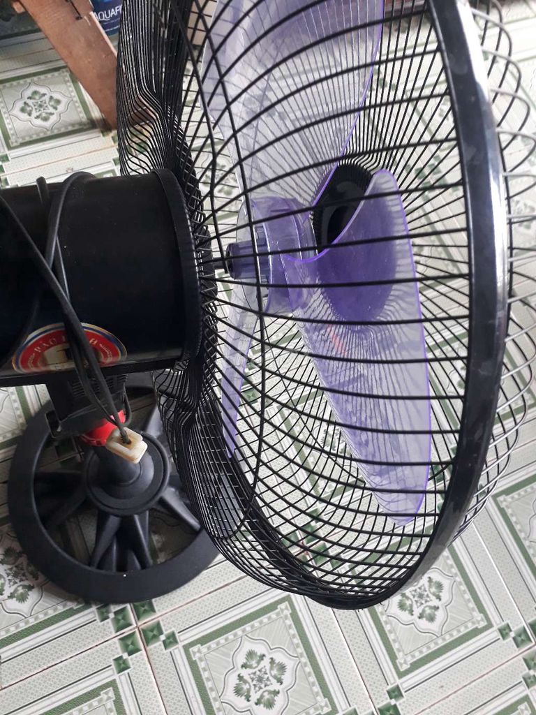 Quạt đứng SKYFAN Đen đã dùng. Mua bán Quạt tại Thành phố Buôn Ma Thuột Đắk Lắk được đăng bởi Hoang Dung hình 1