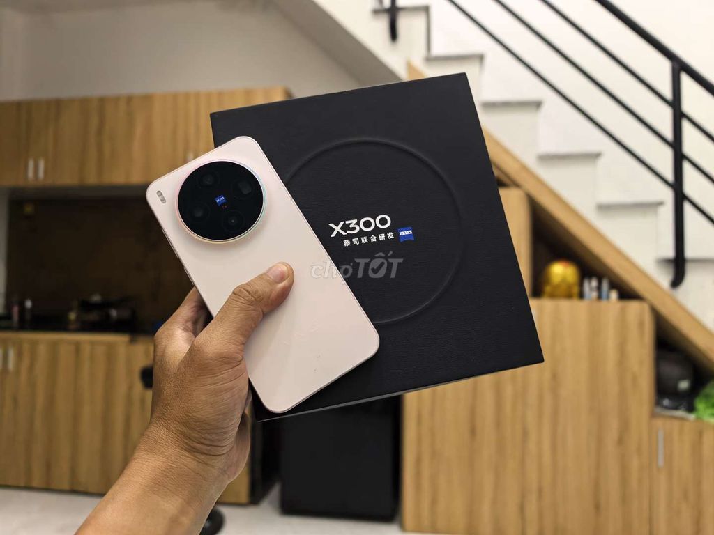 VIVO X300 12/256GB HỔNG 98% FULLBOX. Mua bán Điện thoại tại Thành phố Thủ Đức Tp Hồ Chí Minh được đăng bởi Minh Nhựt hình 1