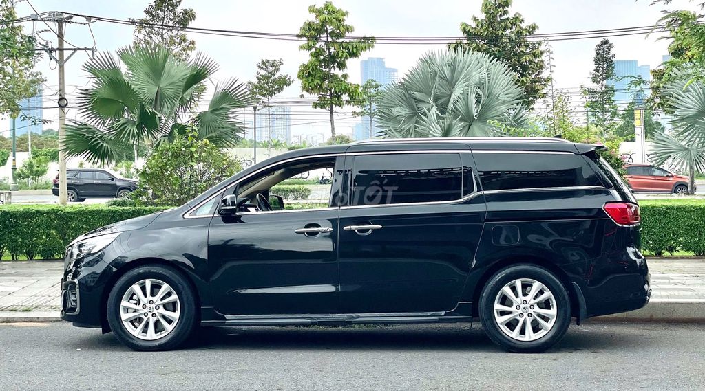 KIA SEDONA FULL DẦU 2020 ĐI RẤT ÍT - 68000 km. Mua bán Ô tô tại Quận Phú Nhuận Tp Hồ Chí Minh được đăng bởi ĐỨC XE LƯỚT hình 4