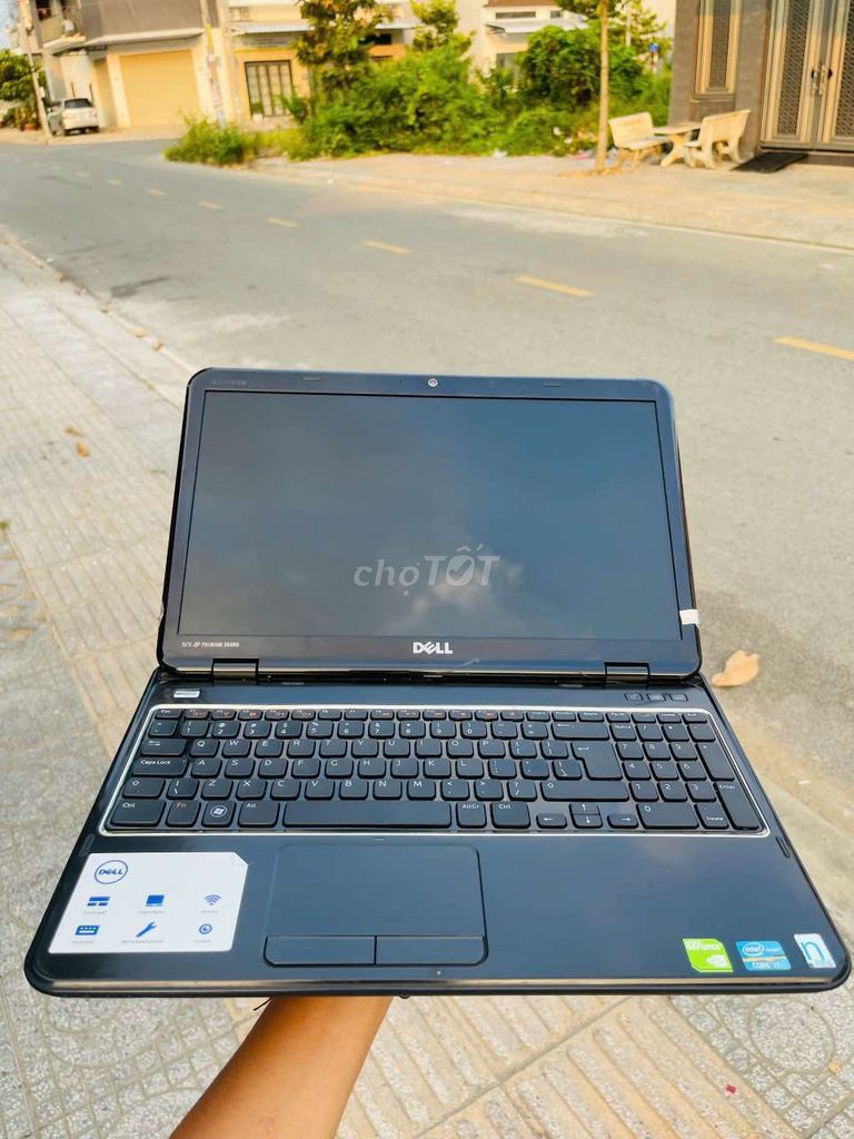 Laptop Dell Core i7 Chạy Rất Mượt !!!