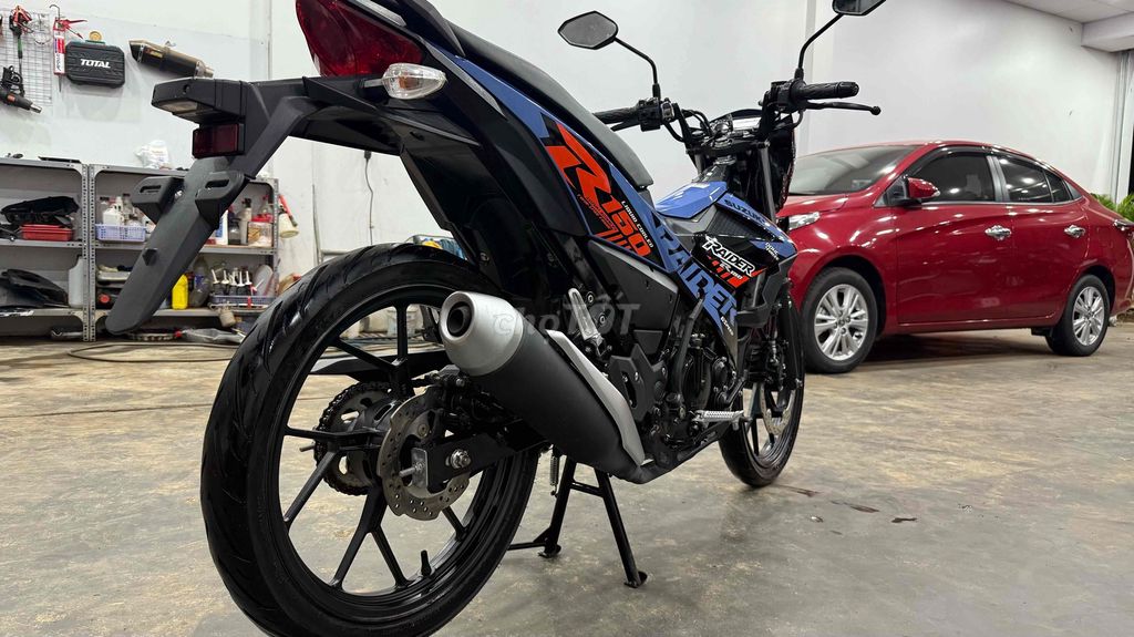 RAIDER 150 CỌP LĂN BÁNH 6000KM BAO ZIN. Mua bán Xe máy tại Thành phố Long Khánh Đồng Nai được đăng bởi Cửa Hàng Xe Máy Cũ Thành Phát Đồng Nai hình 6