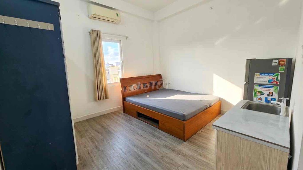 Phòng cửa sổ trời - Bình Lợi - Bình Thạnh - ĐH Văn Lang