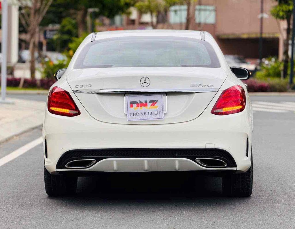 Mercedes Benz C300 AMG 2018. Mua bán Ô tô tại Quận 7 Tp Hồ Chí Minh được đăng bởi Cherry hình 8