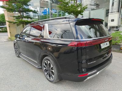 Kia Carnival, Signature 2.2D, 2022, 22.800 km, Đen