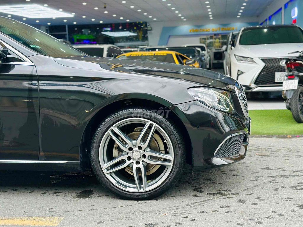 Mercedes Benz E200 Model 2017. Mua bán Ô tô tại Quận 8 Tp Hồ Chí Minh được đăng bởi Hồng Phúc hình 13
