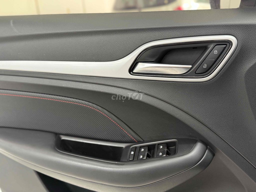 MG_ZS Luxury 2022 - 1 chủ đi ít chất xe đẹp ko lỗi. Mua bán Ô tô tại Thành phố Thủ Đức Tp Hồ Chí Minh được đăng bởi Khoa Nguyen Mua Bán Suzuki Miền Nam hình 8