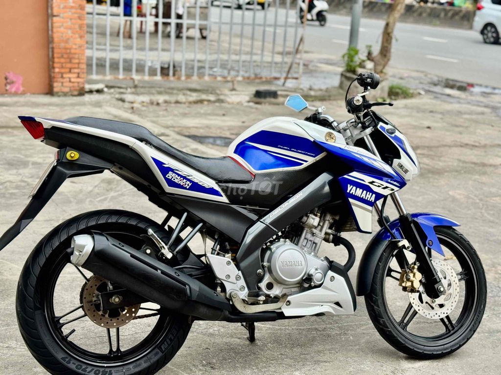 Yamaha Fz150i đẹp, liền lạc, zin mới về cần gả. Mua bán Xe máy tại Thành phố Dĩ An Bình Dương được đăng bởi Cửa hàng Motor Xuân Bình  hình 2