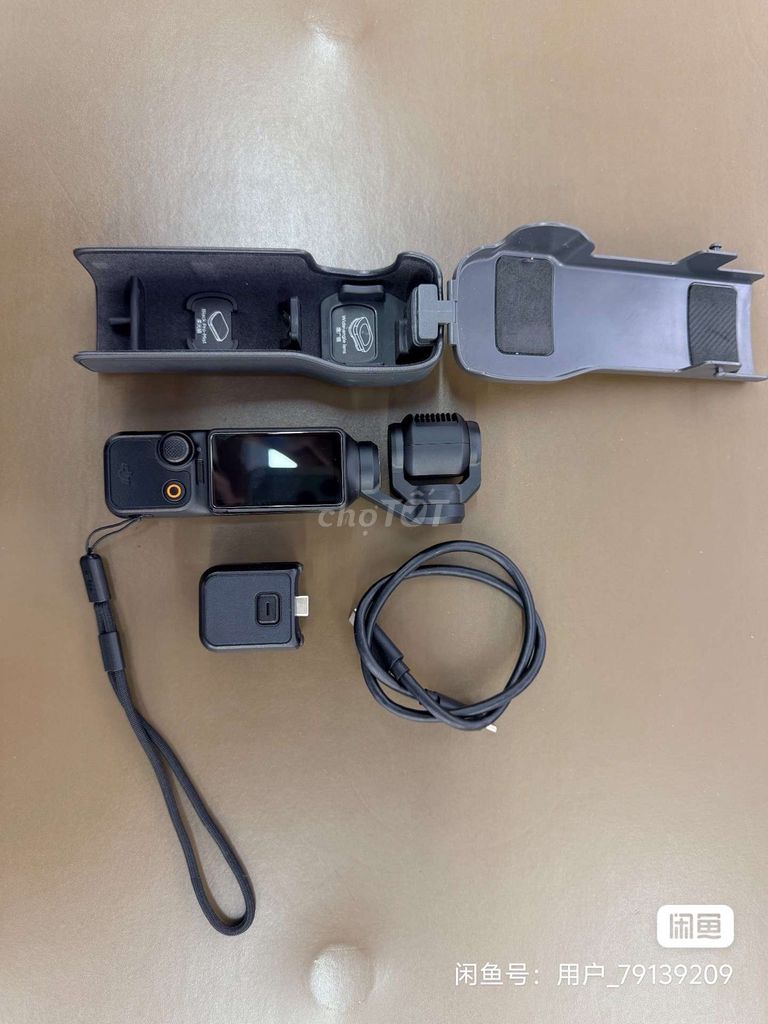 Máy quay DJI Pocket 3 Standard Đen đã sử dụng. Mua bán Máy ảnh, Máy quay tại Quận 1 Tp Hồ Chí Minh được đăng bởi Harry Jiang hình 1