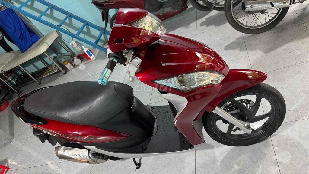 vision 213 đẹp xs zin êm bstp cho ace đi học,đilàm. Mua bán Xe máy tại Huyện Bình Chánh Tp Hồ Chí Minh được đăng bởi CH HƠN PHÁT CHUYÊN MUA BÁN XE CŨ MỚI hình 3