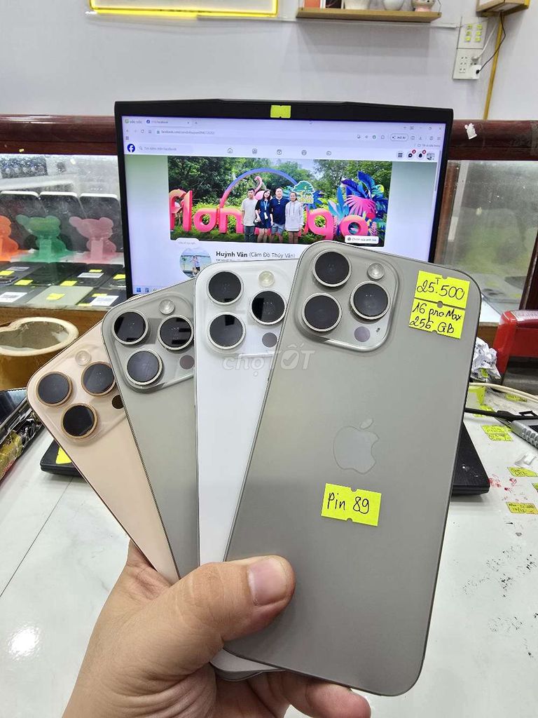 Apple iPhone 16 Pro Max 256GB Vàng, Bạc, Xám. Mua bán Điện thoại tại Thành phố Long Xuyên An Giang được đăng bởi Facebook Cầm Đồ Thúy Vân hình 1