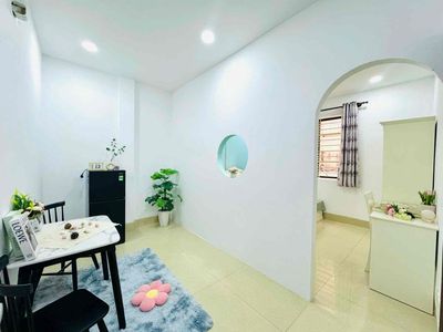 Cho thuê căn 1pn tách bếp cửa sổ thang máy full nt ĐH Kinh tế UEH Q10