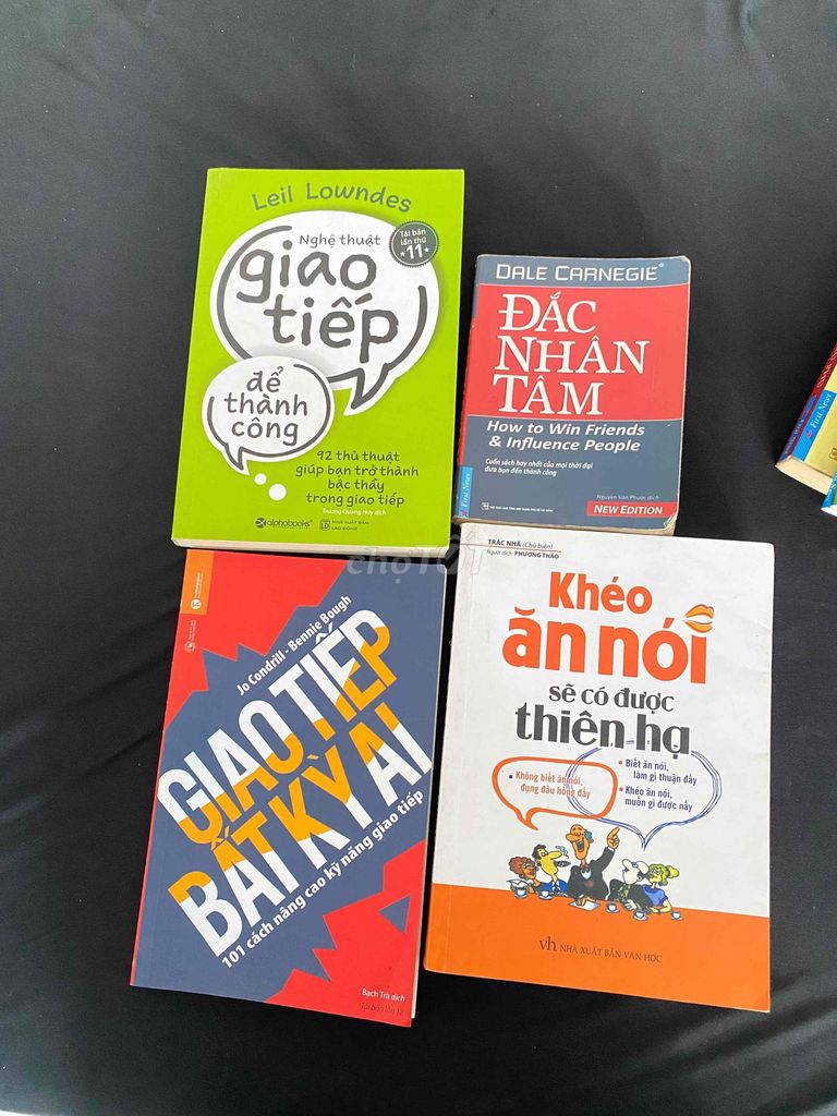 trọn bộ 4 sách  kĩ năng Giao tiếp cũ miễn phí ship. Mua bán Sách tại Huyện Cái Bè Tiền Giang được đăng bởi Đông platium hình 1