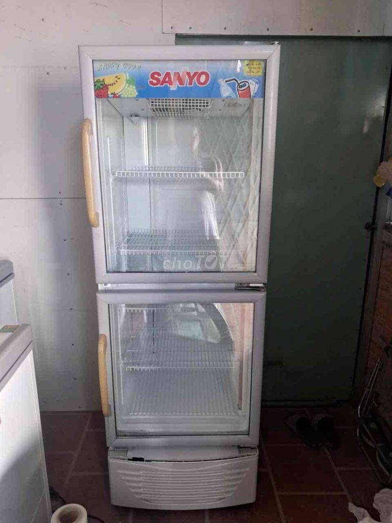 Tủ mát Sanyo 350 lít Trắng. Mua bán Tủ lạnh tại Quận Tân Phú Tp Hồ Chí Minh được đăng bởi Mai Thúy hình 1