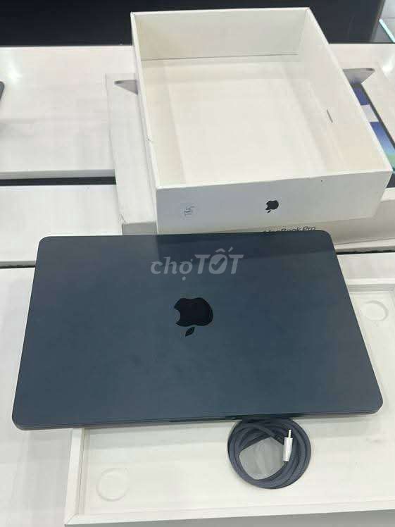 Apple MacBook Air M2 16GB/256GB. Mua bán Laptop tại Thị xã Hương Thủy Thừa Thiên Huế được đăng bởi Phan hình 1