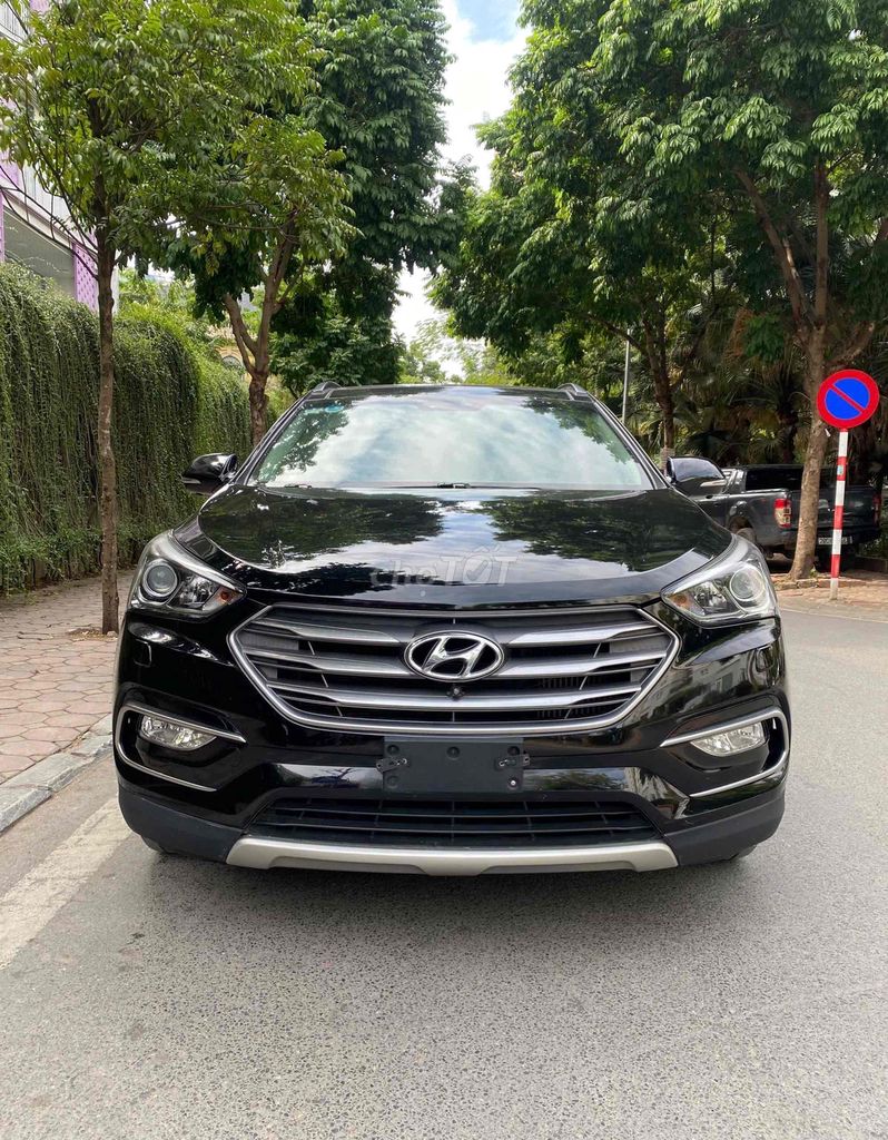 Hyundai Santa Fe 2017 2.4 AT 4 WD - 12000 km