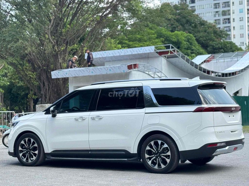 Kia Carnival 2.2D Premium 8 chỗ sx 2022 trắng. Mua bán Ô tô tại Quận Cầu Giấy Hà Nội được đăng bởi Cao Quý hình 5