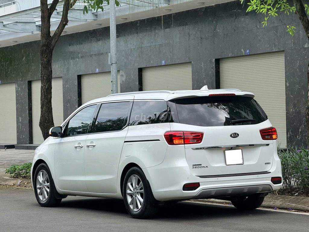 Kia Sedona 2019 Full dầu Trắng 90.000 km. Mua bán Ô tô tại Thành phố Biên Hòa Đồng Nai được đăng bởi Hoàng Thế Huân hình 4
