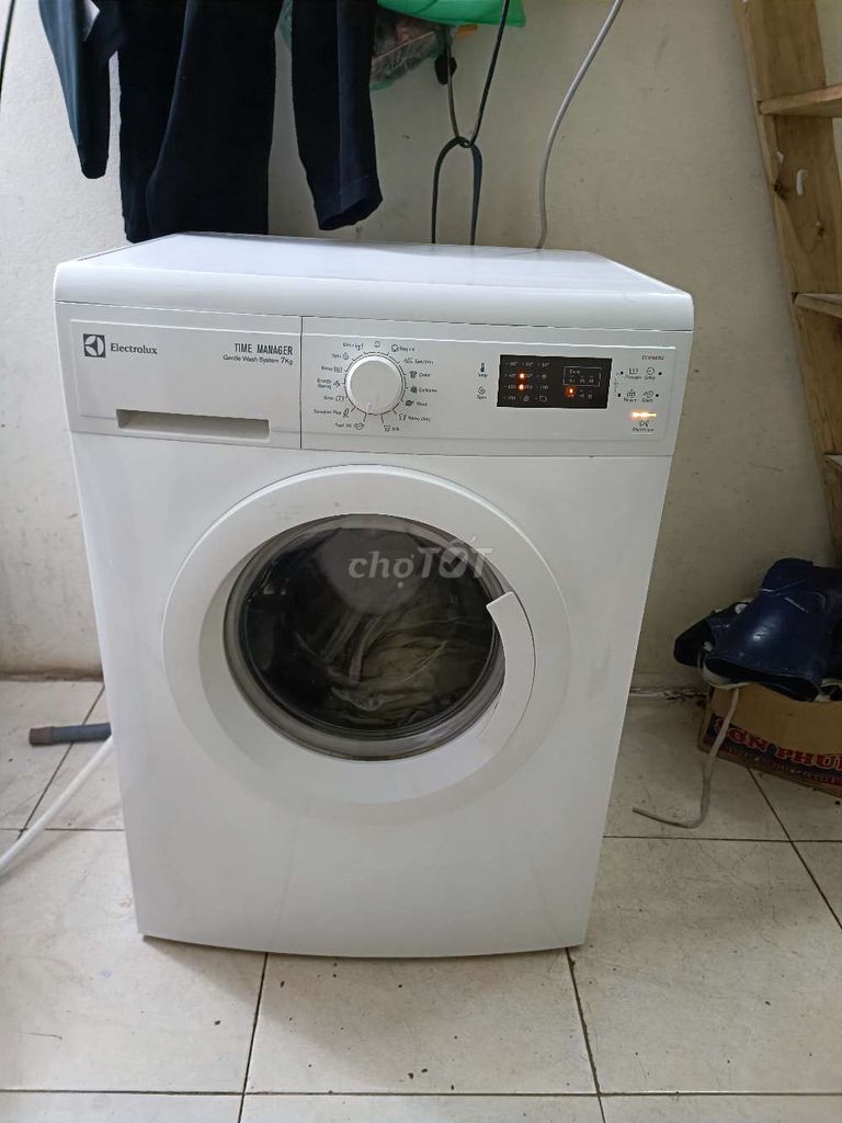 Máy giặt cửa ngang electrolux cần bán