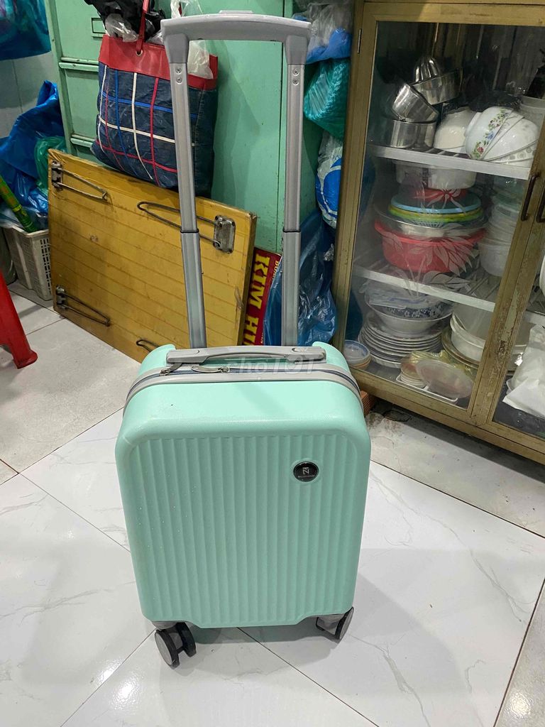 VALI KÉO MINI SIDE 18in đựng phụ kiện du lịch. Mua bán Túi xách tại Quận 4 Tp Hồ Chí Minh được đăng bởi vo thanh long hình 1