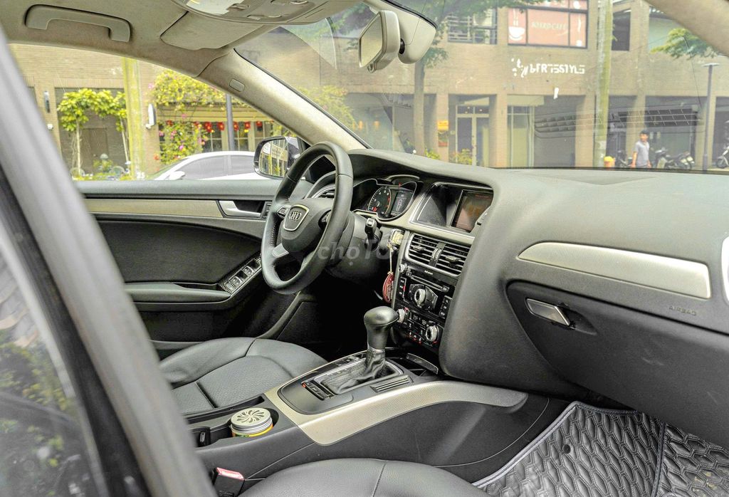 Bán lại siêu phẩm Sedan Audi A4 FL model 2015. Mua bán Ô tô tại Quận 7 Tp Hồ Chí Minh được đăng bởi tuấn anh hình 14
