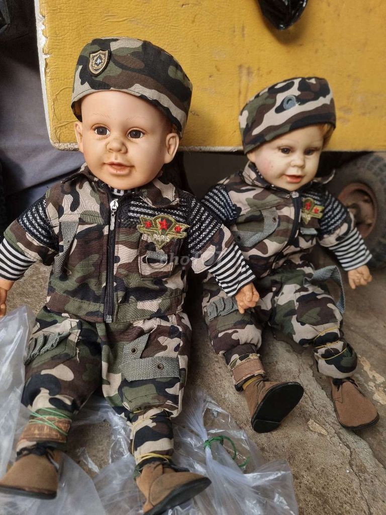 Thanh lý 2 Baby Nga Đồ chơi em bé. Mua bán Sở thích khác tại Thành phố Buôn Ma Thuột Đắk Lắk được đăng bởi Hoàng Quân Vương  hình 1