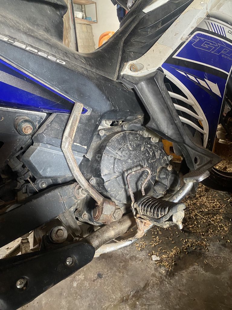 Dư xe không dùng đến nên bán. Mua bán Xe máy tại Huyện Quỳnh Lưu Nghệ An được đăng bởi Bui dat hình 4